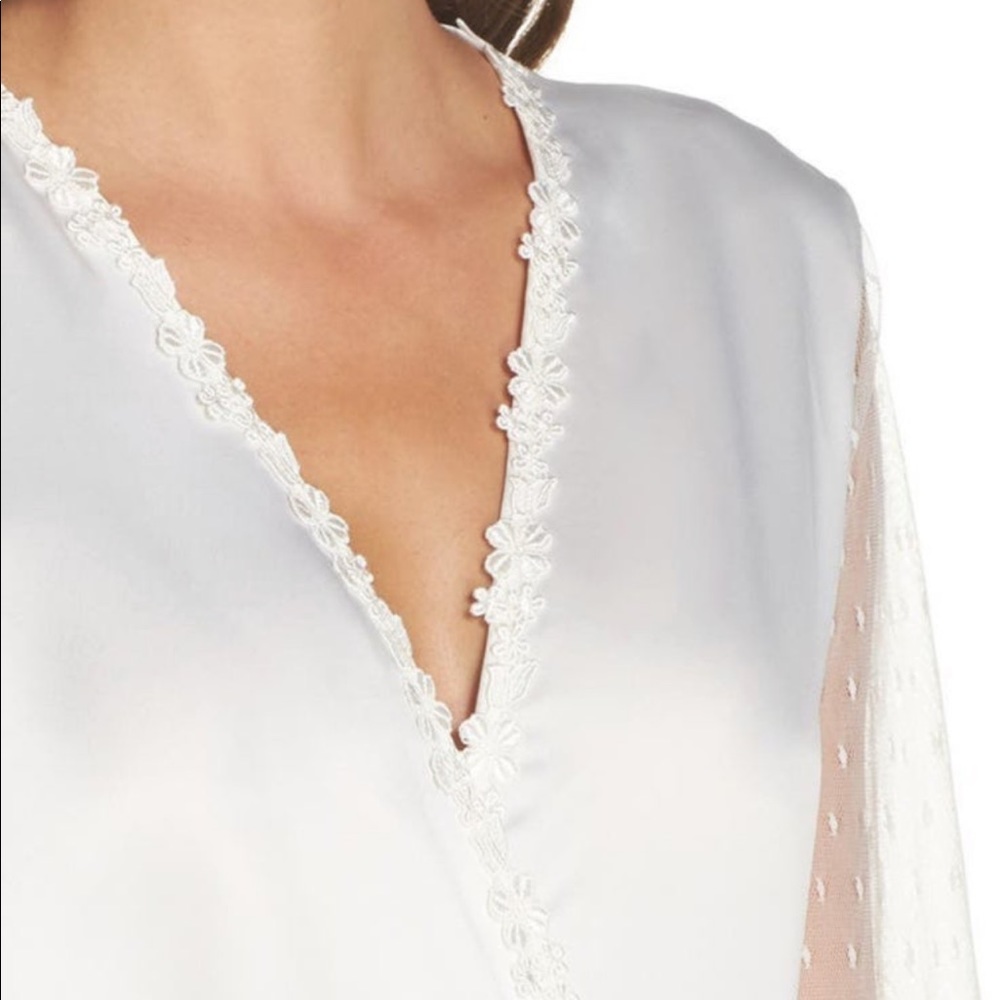 Flora Nikrooz Bridal Robe - Picture 4 of 7